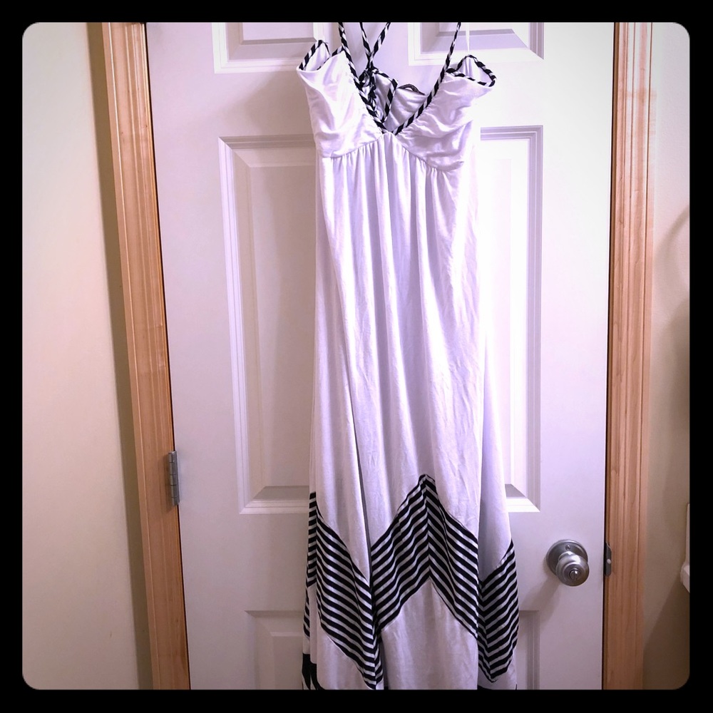 White and Navy Knit Maxi Dress!